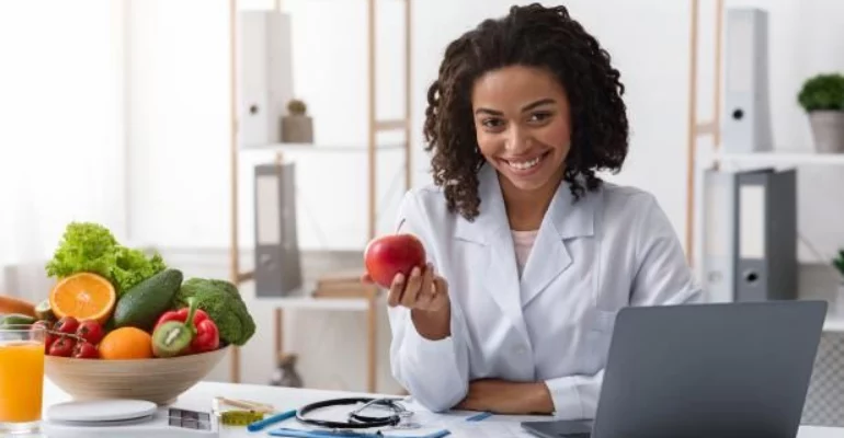 Best Diets for Women in 2025: A Simple Health Guide